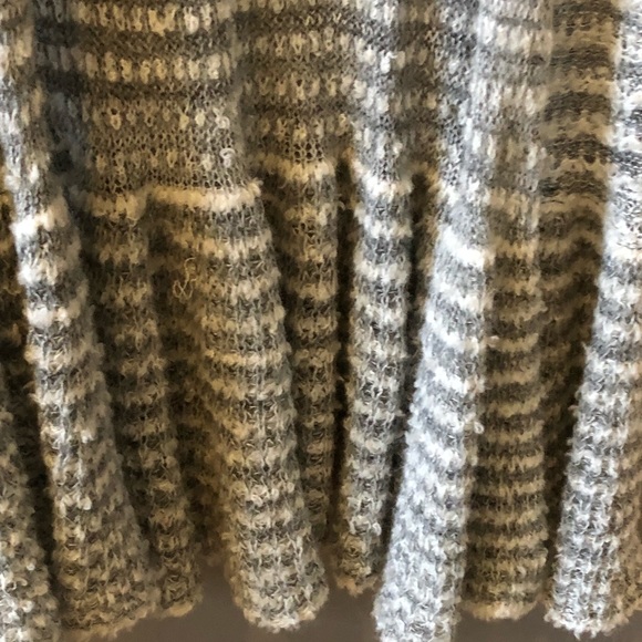 Free People Woman’s size small long sweater. - Picture 6 of 8